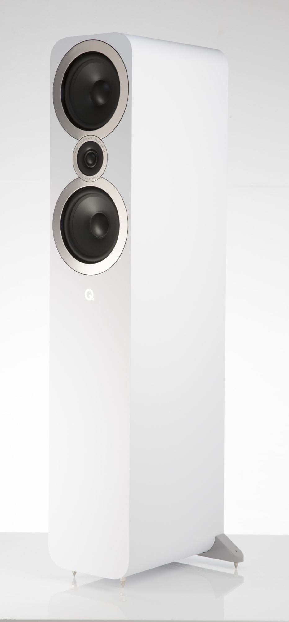 Q Acoustics 3050i Floorstanding Speaker front side view - Arctic White